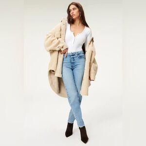 Good American The Weekender Jean